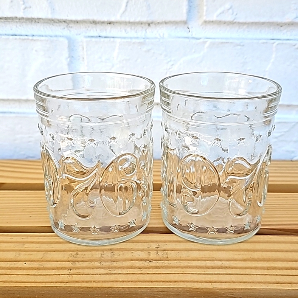 COPY - 1776-1976 USA Bicentennial Clear Drinking Glasses Vintage Collectible